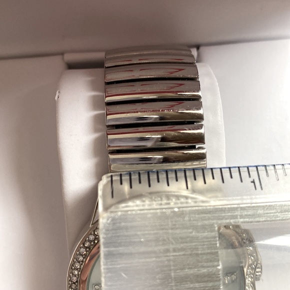 Liz Claiborne Mother of Pearl Expansion Band Watch, NIB - Picture 7 of 9